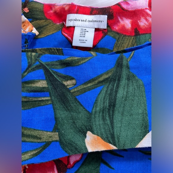 CUPCAKES & CASHMERE CROPPED PANTS - Picture 5 of 9